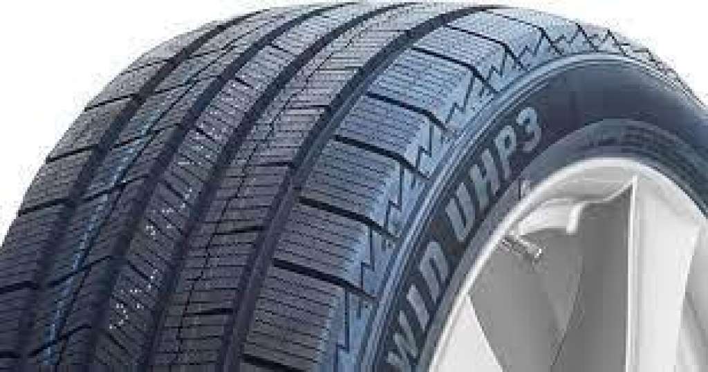 Offroadreifen-Winterreifen Superia Bluewin UHP3 245/50 R19 105V