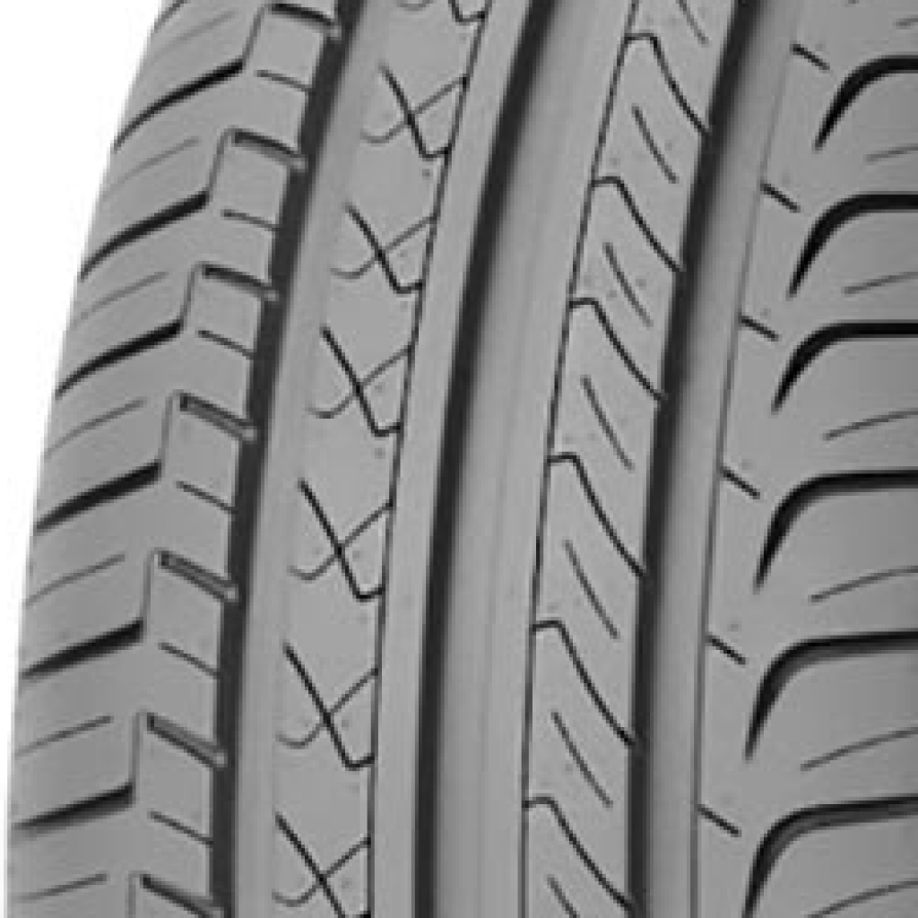 Gt Radial CHAMPIRO FE1 215/55R16 93V  TL
